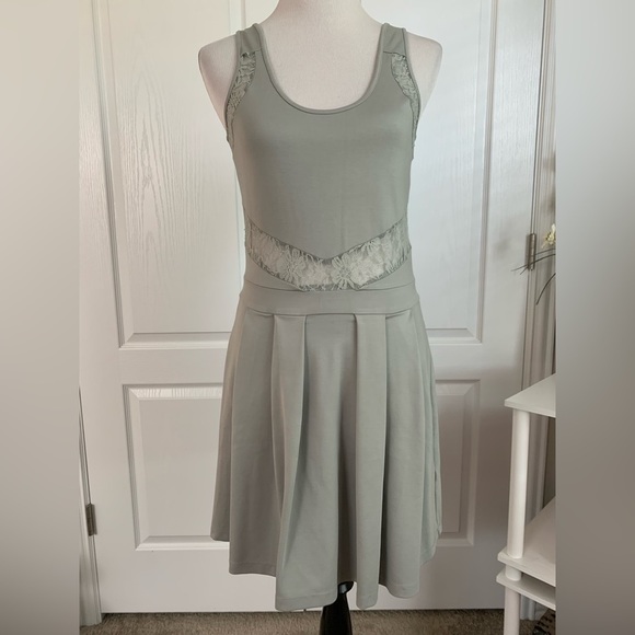 *Minor Flaw* Buffalo David Bitton Lace Pleated Fit & Flare - Picture 2 of 16